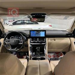 تۆیۆتا لاند کروزەر